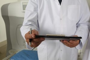 Doktor - Krankenakte - Privtae Krankenversicherung in Mülheim